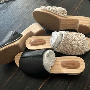 THE SAK BRAND NEW CLOGS NEVER WORN SIZE 9  NICE SHOES.